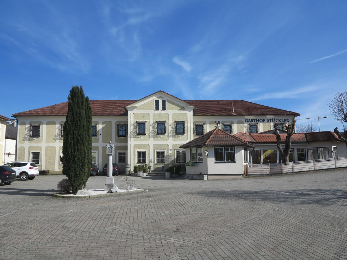 Gasthof Stoeckler Hotel Enns Exterior photo